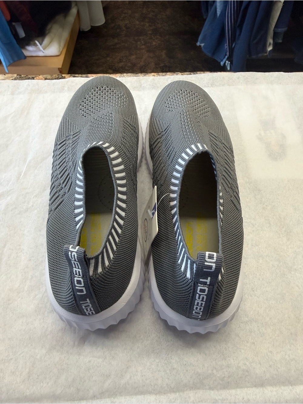 Tiosebon Knit Slip On Sneakers Gray Comfort Walking Shoes NWT Size 41 - Picture 3 of 5